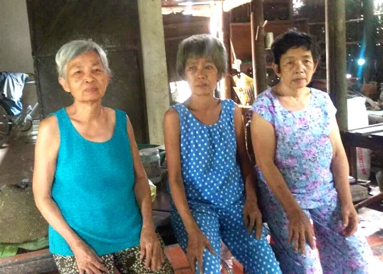 Giúp đỡ 3 cụ già neo đơn, bệnh tật